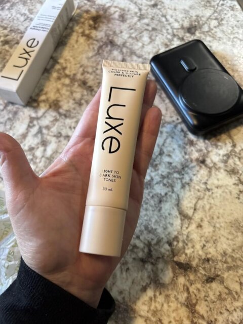 Clairmont™ - Color Changing Foundation